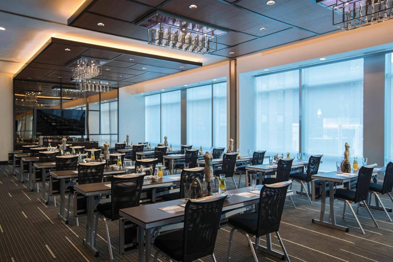 Renaissance New York Midtown Hotel Екстериор снимка