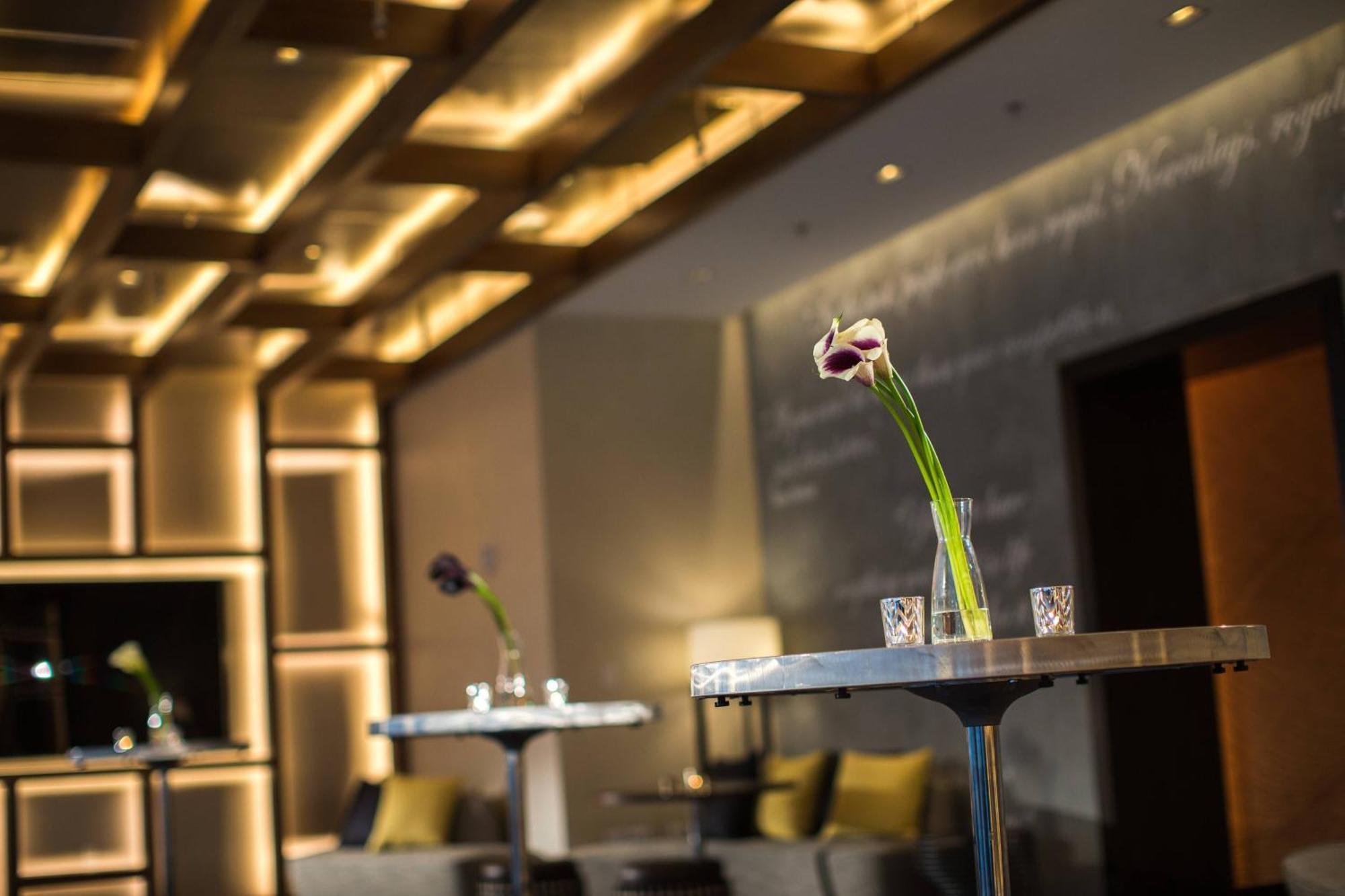 Renaissance New York Midtown Hotel Екстериор снимка